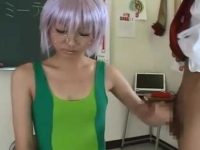 「シテくれるって聞いたんだけど..」「脱いで！」本を読みながら無表情手コキ抜き