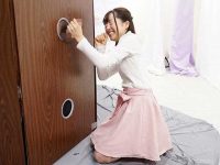 しごいてしゃぶって柱ち○ぽ即ヌキ！勢いよく飛び出す精子に喜ぶ素人女子