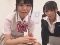 手コキ講習で順番に実践シコシコされて3人目で発射「よくできましたね！」【真木今日子・早坂愛梨】