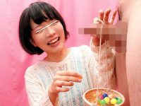 チンチン重量上げゲーム！素人娘が高速手コキで勃起を維持させると誤射