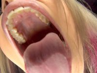 主観 タバコ美女 煙 ヤニベロ 痰唾ぶっかけ ドS淫語浴び手コキ