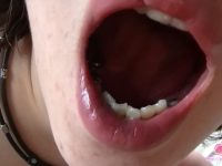 【飲尿・飲精】精子と尿を混ぜてコップでゴクゴク！ 口いっぱいのおしっこを何度も飲尿、最後に全吐き！